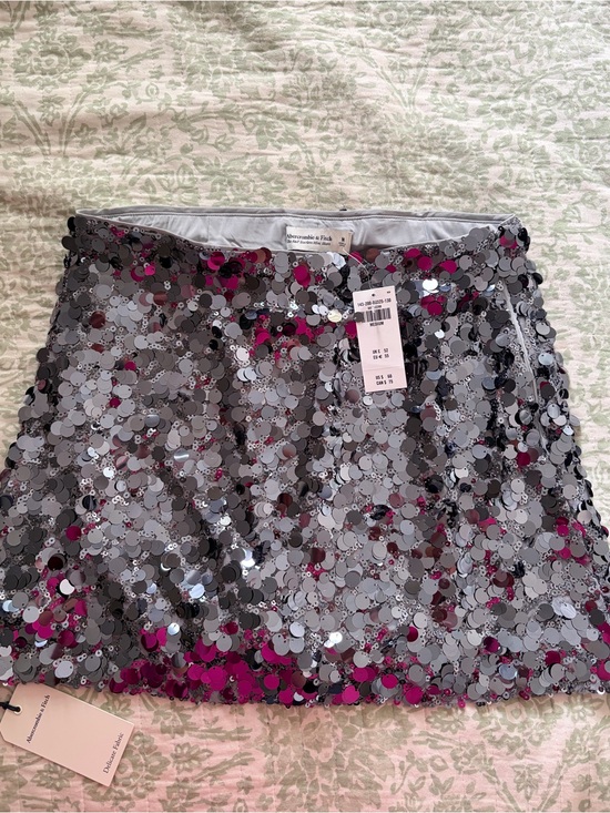 Abercrombie & Fitch Dresses & Skirts - Abercrombie & Fitch Silver Sequin Mini Skirt